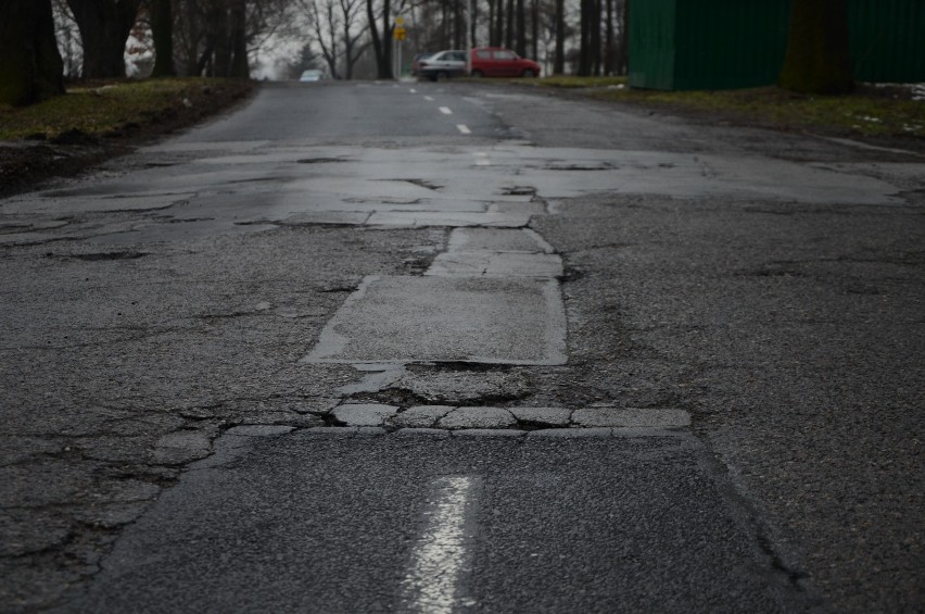Siemianowice: Michałkowicka to tylko 164 dziur na drodze...