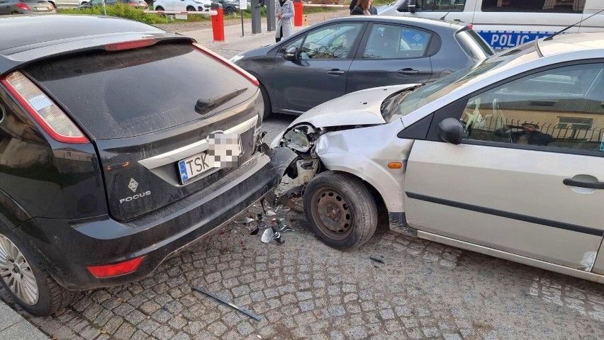 W centrum Kielc rozbite trzy samochody. Kierowca pijany