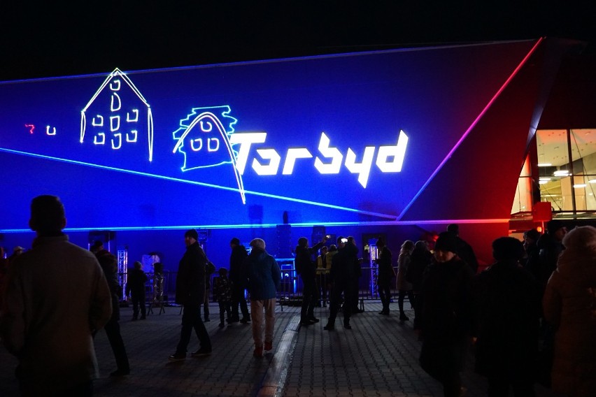Otwarcie Torbydu w Bydgoszczy. Tysiące bydgoszczan przyszły podziwiać nowe lodowisko [zdjęcia, wideo]