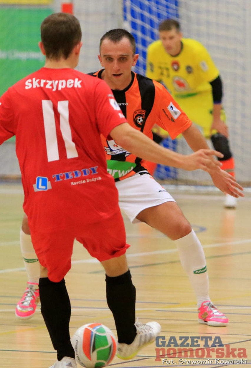 FC Toruń - Red Dragons Pniewy 3:0