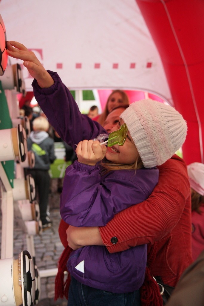 T-Mobile FanZone w Warszawie przed meczem Polonii z Ruchem