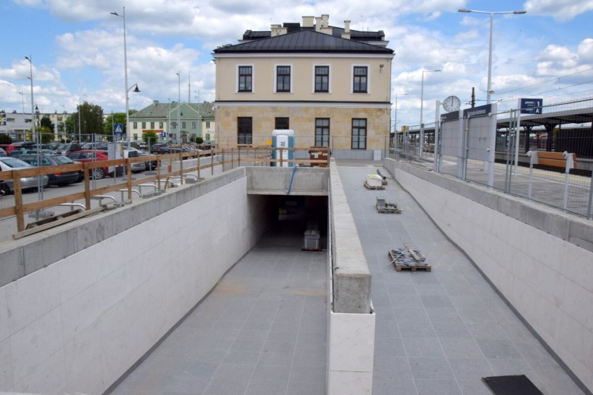 Budowa tunelu w Skarżysku-Kamiennej coraz bliżej końca. Zobacz najnowsze zdjęcia