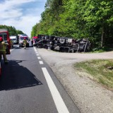 Uwaga kierowcy! Wypadek na trasie Puławy – Radom. Droga jest całkowicie zablokowana