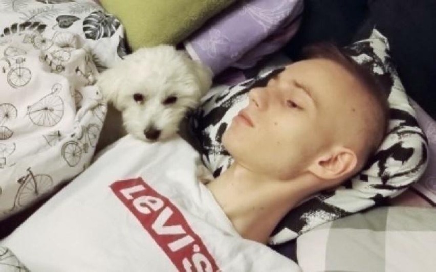Były zawodnik Warty Sieradz 22-letni Mateusz Jaworski walczy o życie. Trwa internetowa zbiórka na leczenie złośliwego guza. Możesz pomóc FOT