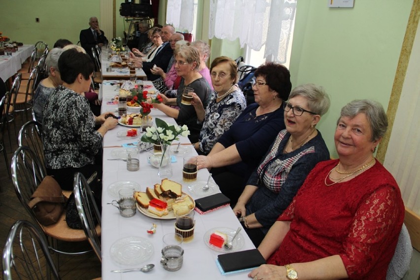 Obchody Dnia Kobiet w sycowskim klubie seniora