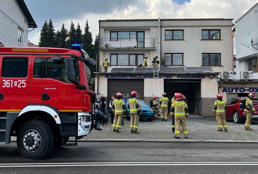 Pożar na ul. 3 Maja w Przemyślu. Wyjechały 4 zastępy strażaków [ZDJĘCIA]