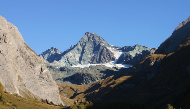 Oto cel wyprawy - Grossglockner widziany od strony południowej spod schroniska Lucknerhaus znajdującego się na wysokości 1920 m n.p.m. Fot. Barbara Figurniak