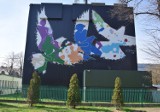Spacerkiem przez Oświęcim można iść szlakiem murali