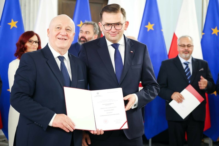 Z prawej: Łukasz Kmita, wojewoda małopolski za czasów PiS