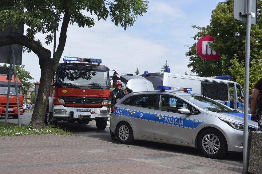 Wypadek w Łowiczu. Kobieta potrącona na pasach (Zdjęcia)