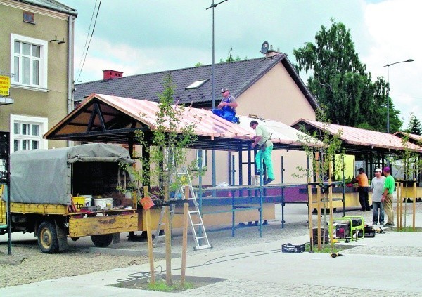 Na gorlickim Dworzysku dobiegają końca ostatnie prace. Za tydzień wrócą tu handlarze warzyw, owoców, nabiału i kwiatów