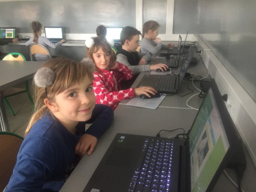W szkole podstawowej nr 2 w Opolu uczczono Dzień Nowych Technologii w Edukacji