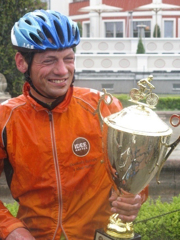 Tomasz Bagrowski: Przez miesiąc przejechał rowerem dystans 8 tys. km, pokonując Czechy, Austrię