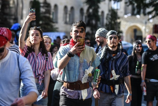 Sprawdź, z jakich krajów studenci najczęściej przyjeżdżali do stolicy Wielkopolski.

Przejdź dalej --->

Dane pochodzą z badania ankietowego UMP.