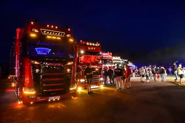 Przepiękne oświetlone ciężarówki czyli Master Truck of Light.