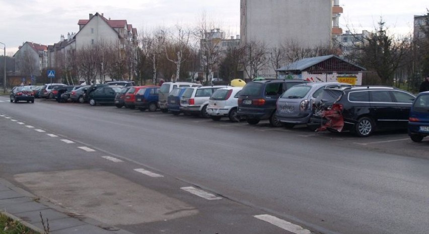 Rozbite samochody w Staszowie [ZDJĘCIA]