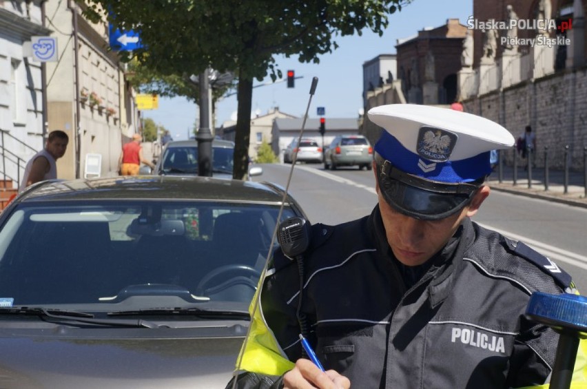 Policjanci w Piekarach podczas akcji „Kontrola drogowa - piesi” nałożyli aż 35 mandatów karnych