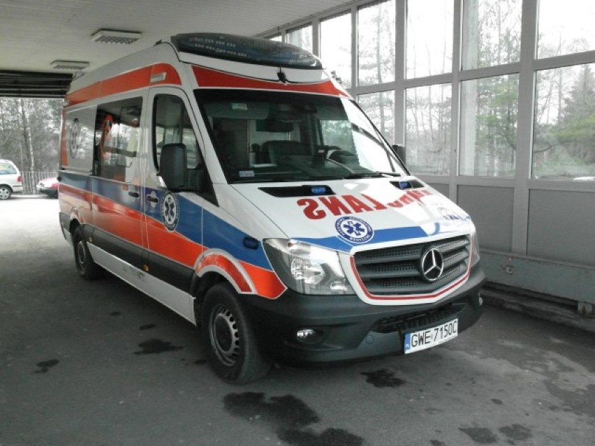 Nowa karetka szpitala w Wejherowie. Ambulans prezentuje...
