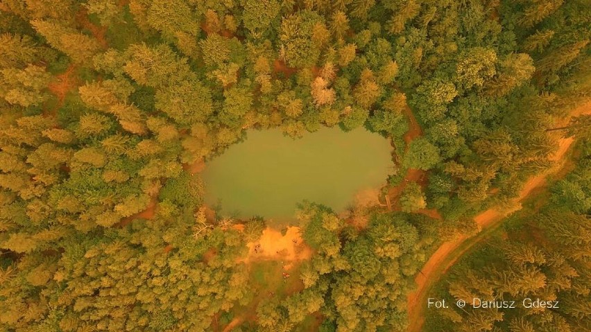 Kolorowe Jeziorka w Rudawach Janowickich  w promieniach zachodzącego słońca (ZDJĘCIA)