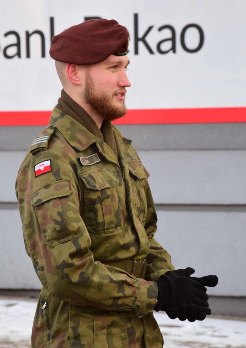 Malbork w hołdzie żołnierzom wyklętym [ZDJĘCIA, WIDEO]. "Dziś jesteśmy w naszej Polsce, która pamięta o bohaterach"