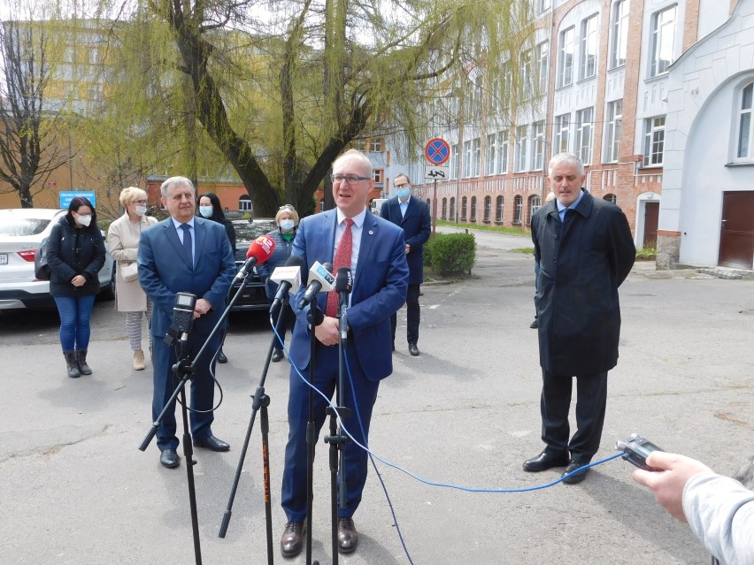 Filia Politechniki Wrocławskiej w Wałbrzychu rozwija się. Będą nowe kierunki i więcej studentów!