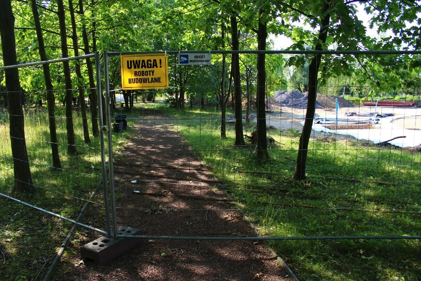 W Parku Cegielnia trwa budowa tężni solankowej