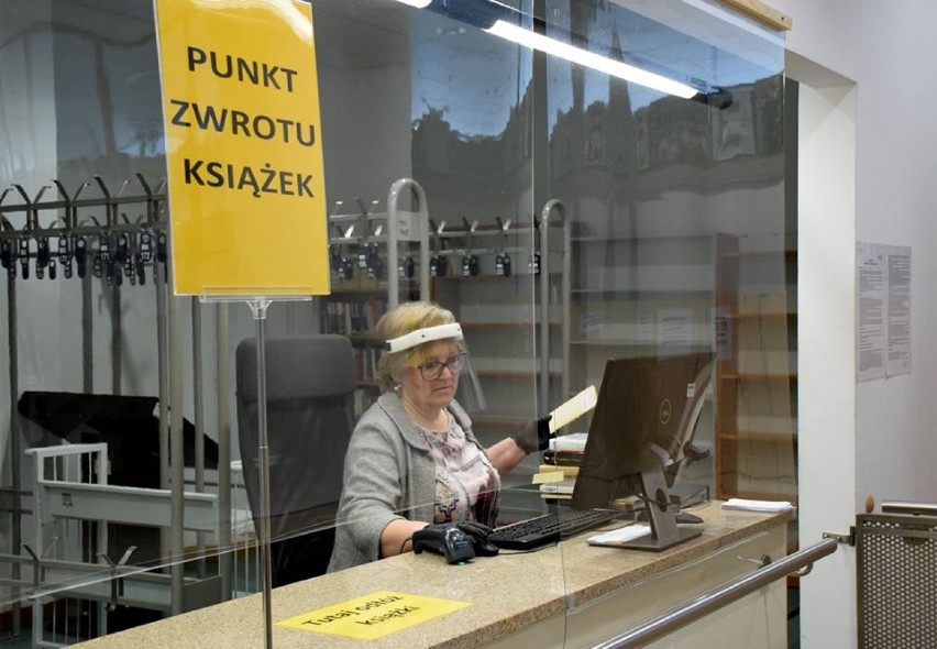 Białystok. Książnica Podlaska i biblioteki otwarte.Jak wypożyczysz książki?