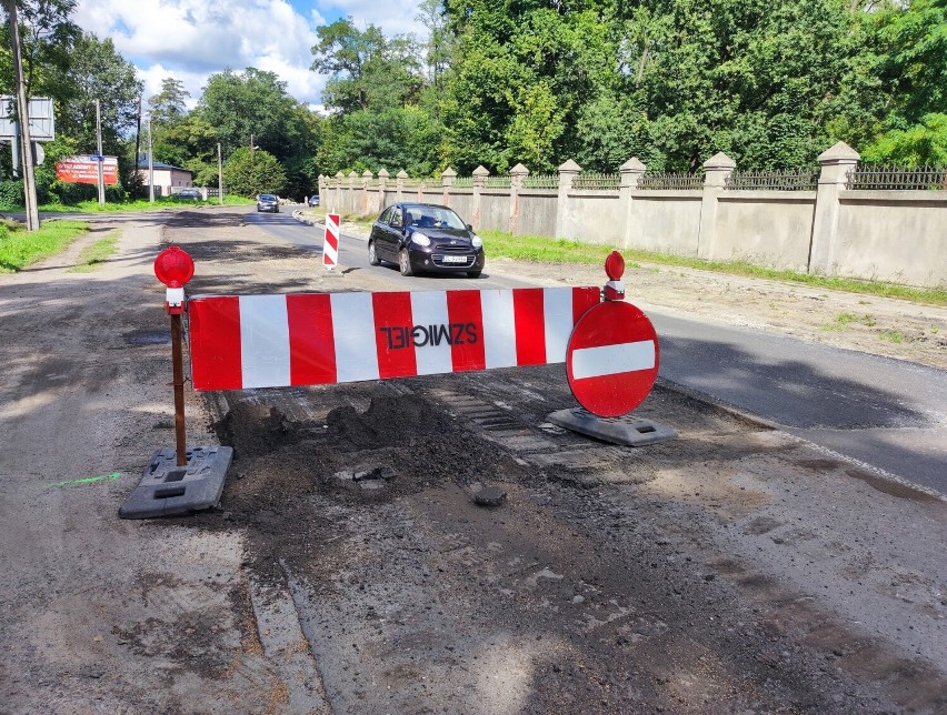 Nowe nawierzchnie na Aleksandrowskiej i Kaczeńcowej. Drogowcy nie próżnują