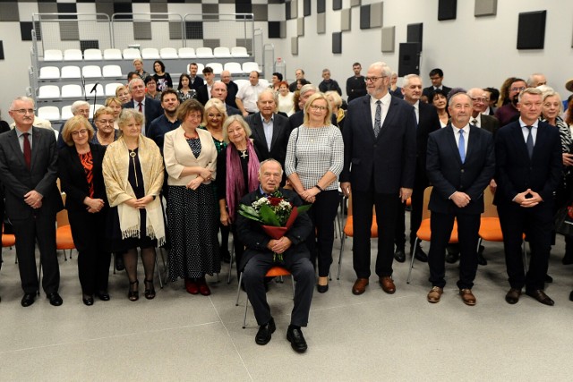 Spotkanie z prof. Karolem Myśliwcem z okazji 80. urodzin światowej sławy archeologa, odbyło się w Generatorze Nauki GEN w Jaśle