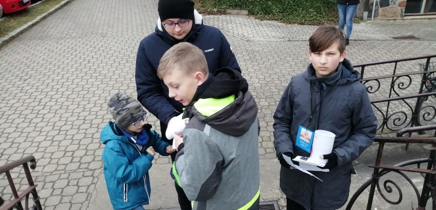 Pruszcz Gdański: Zbierali na operację rączek Gabrysi Stawiarskiej - 5-latki z Różyn - ZDJĘCIA