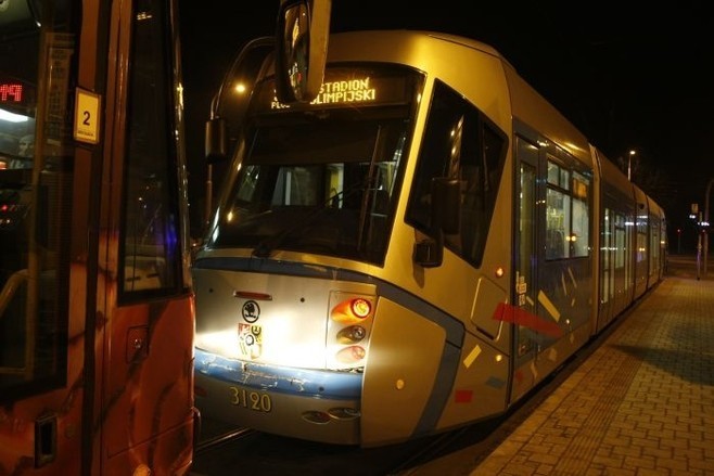 Wrocław: Kolizja tramwajów przy Moście Szczytnickim (GALERIA)