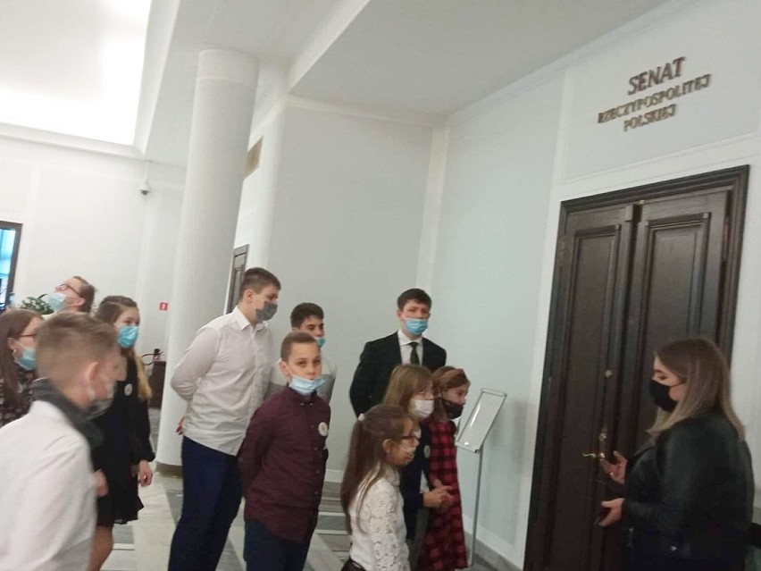 Podczas zwiedzania Parlamentu uczniowie SP Tychnowy spotkali...