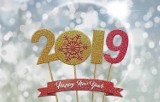 Życzenia noworoczne 2019: nasze ładne życzenia - wierszyki, prozą, zabawne i poważne życzenia na Nowy Rok do wysłania SMSem i na Messengerze
