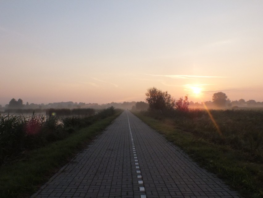 Wschód słońca nad Zalewem Kraśnickim