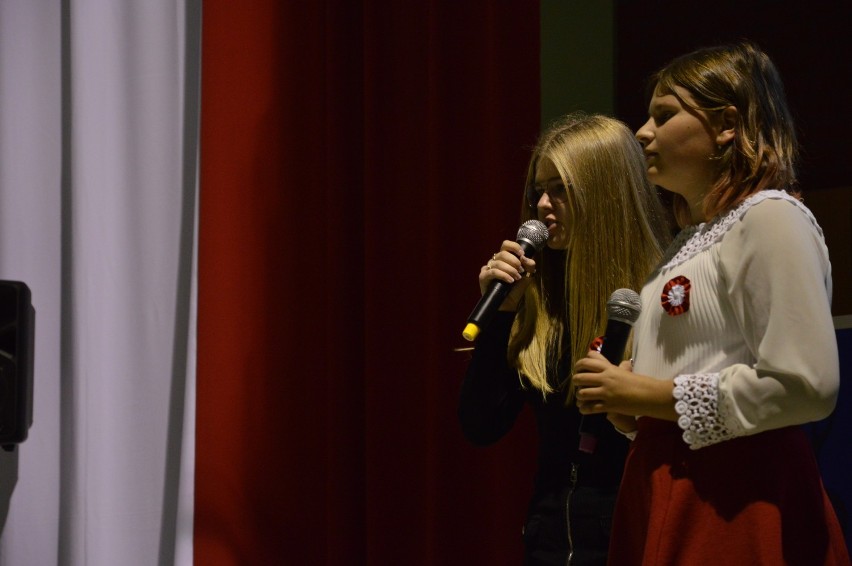 Pierwszy Festiwal Pieśni Patriotycznej w Szkole Podstawowej nr 3 w Miastku (FOTO+VIDEO)