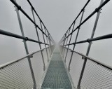 Najdłuższy most wiszący na świecie w Czechach. Przeszliśmy się Sky Bridge 721 w ośrodku Dolní Morava. Czy warto się tam wybrać?