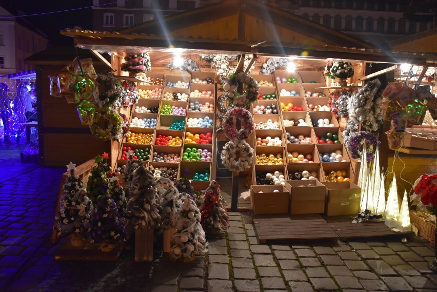Na rynku w Raciborzu trwa jarmark bożonarodzeniowy