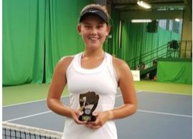 Kolejne sukcesy międzynarodowe młodej tenisistki Zuzanny Kubachy