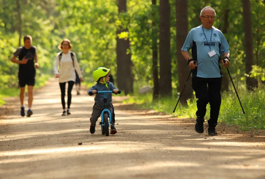 Już po raz 297. w lasku Na Skarpie odbył się parkrun. Jak co...