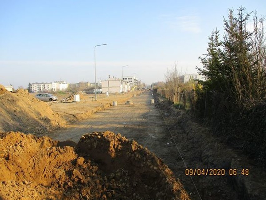 Trwa budowa ulicy Długiej i Seminarialnej w Rogoźnie [ZDJĘCIA]
