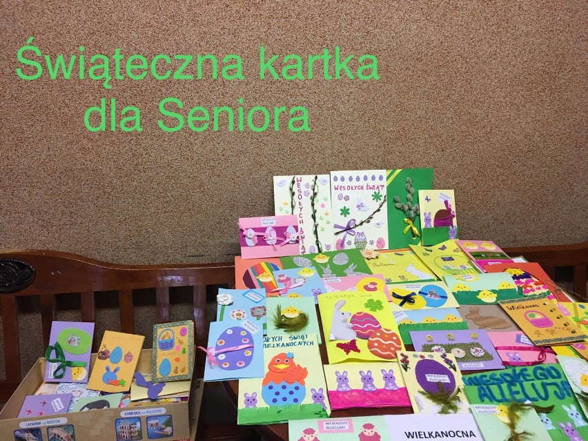 Świąteczne kartki dla seniorów trafiły do wieluńskiego PCK