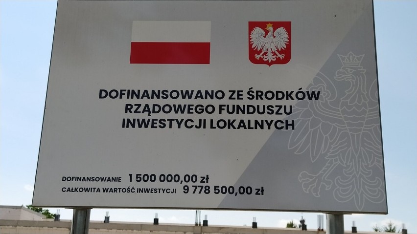 W sierpniu powinna ruszyć zawieszona budowa hali sportowej w Wilkowicach. Aktualnie trwają prace nad zmianami w dokumentacji