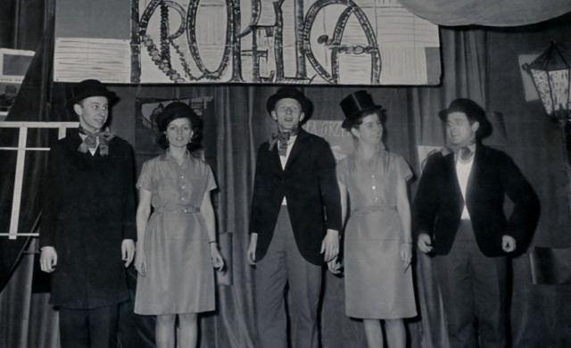 Na fotografii Leszek Maruszewski, Bogdan Kocąka, Zbigniew Pukacki, Inka Dokowicz (Wilczyńska), Halina Lisiewicz (Siecińska)