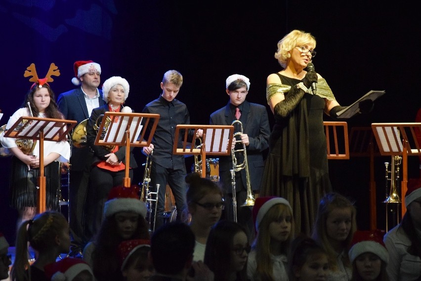 W Teatrze Miejskim odbył się Koncert Bożonarodzeniowy „Hej...