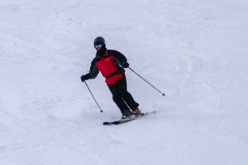 Krynica-Zdrój. Dobre warunki na stokach przyciągnęły narciarzy [ZDJĘCIA]