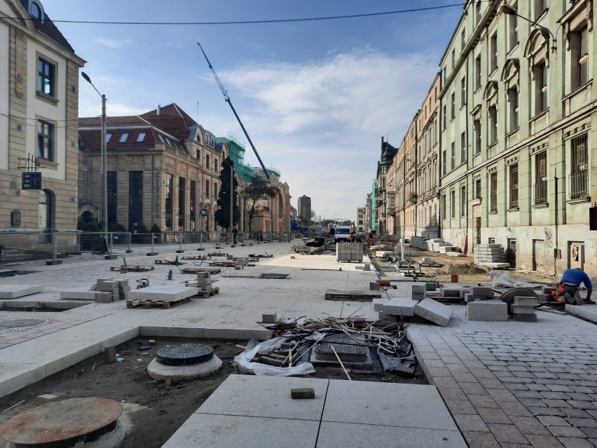 Przebudowa Dworcowej w Katowicach. Ulica zmienia się w...