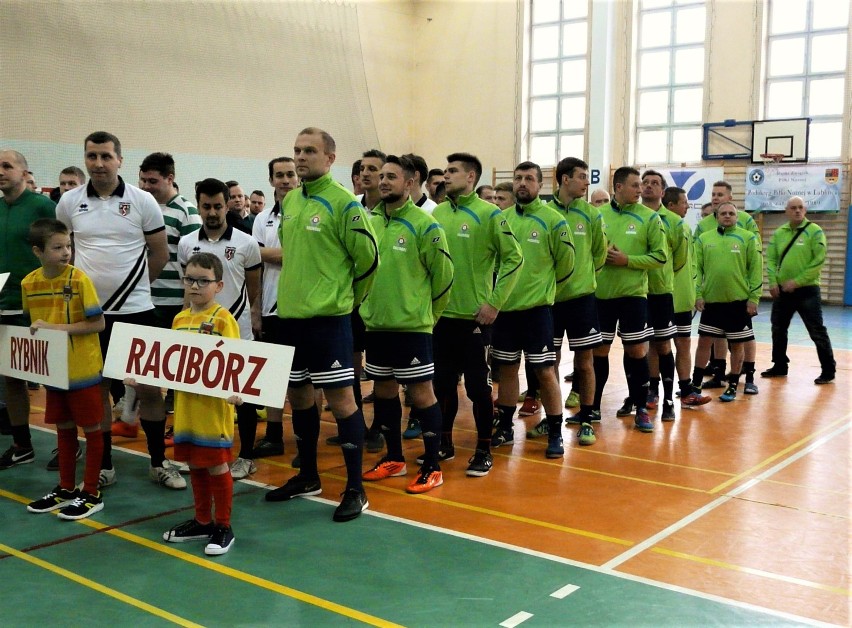 Lubliniec: Halowe Mistrzostwa Śląska Sędziów. Ceremonia otwarcia