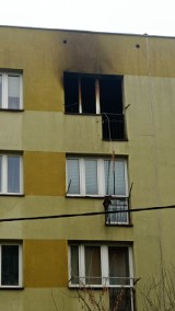 Dziś rano doszło do pożaru mieszkania na 4 piętrze w bloku na os. Młodych