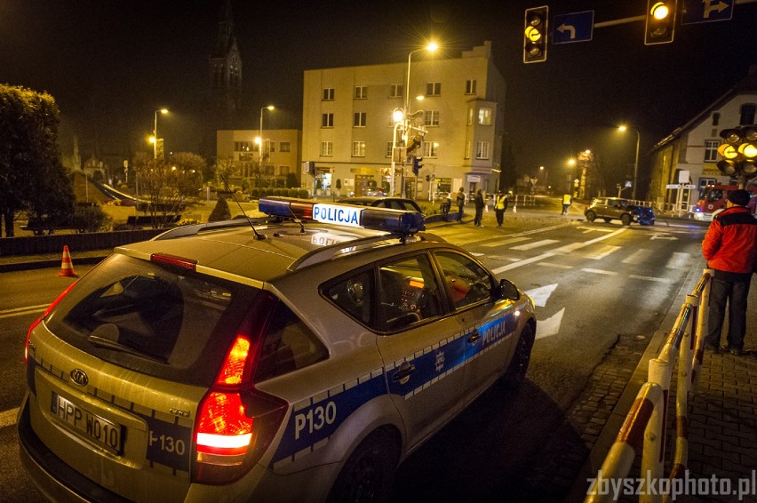 Zderzenie dwóch samochodów przy rynku