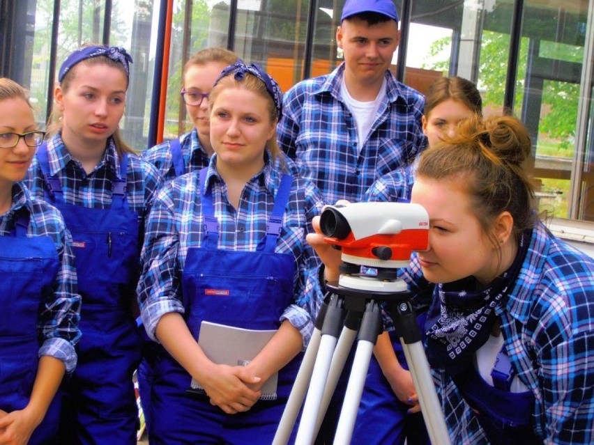 Uczniowie ze Zduńskiej Dąbrowy na stażu w Niemczech (Zdjęcia)